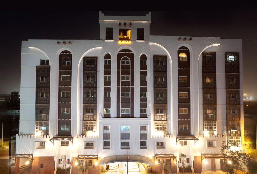 Al Liwan Suites