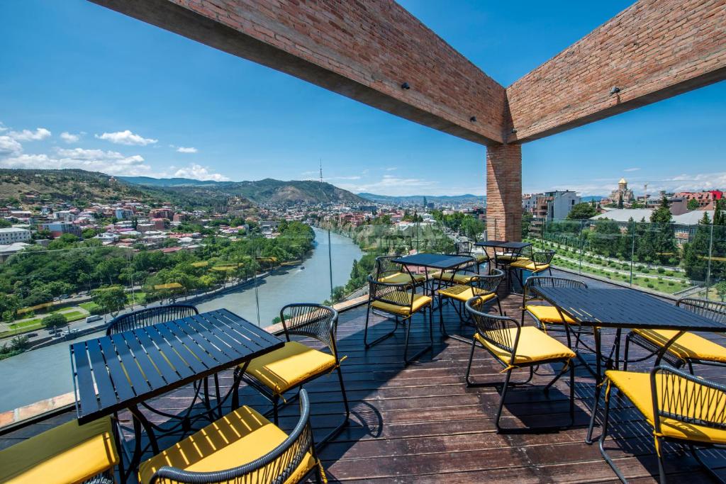 Golden Tulip Design Tbilisi