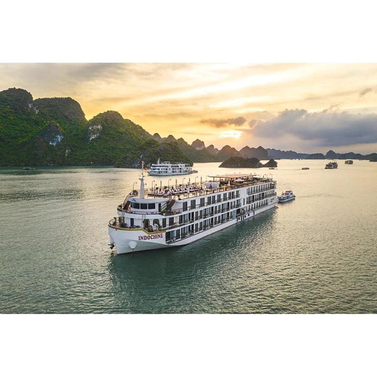 Indochine Cruise Lan Ha Bay