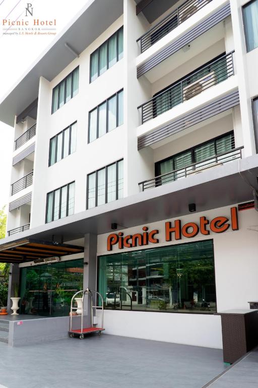 Picnic Hotel Bangkok